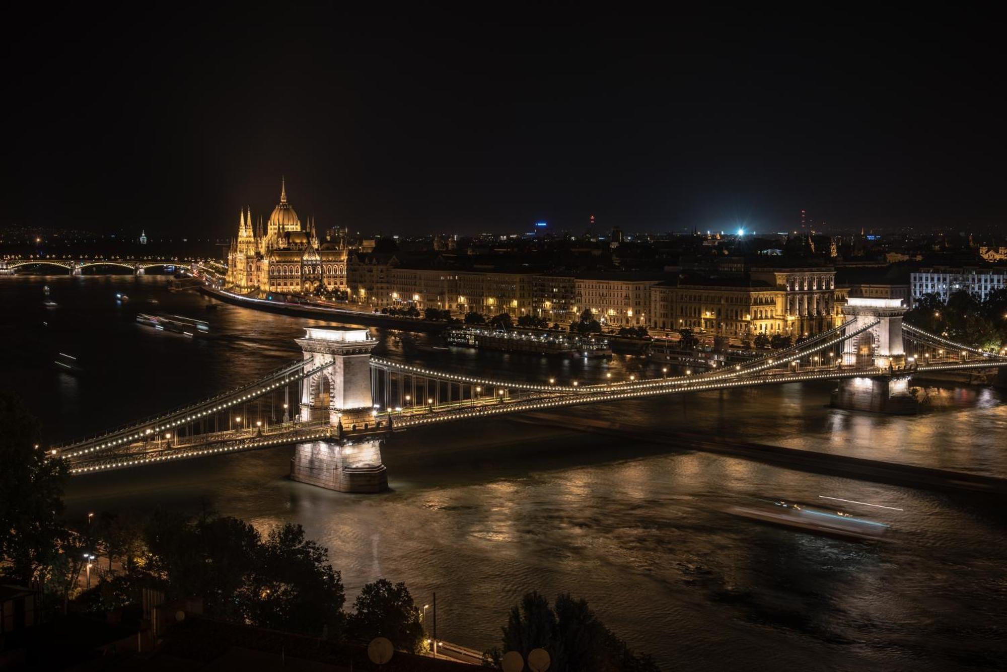Bright Apartment In The Most Beautiful Street Of Budapest Vaci Street, Fashion Street Exteriör bild
