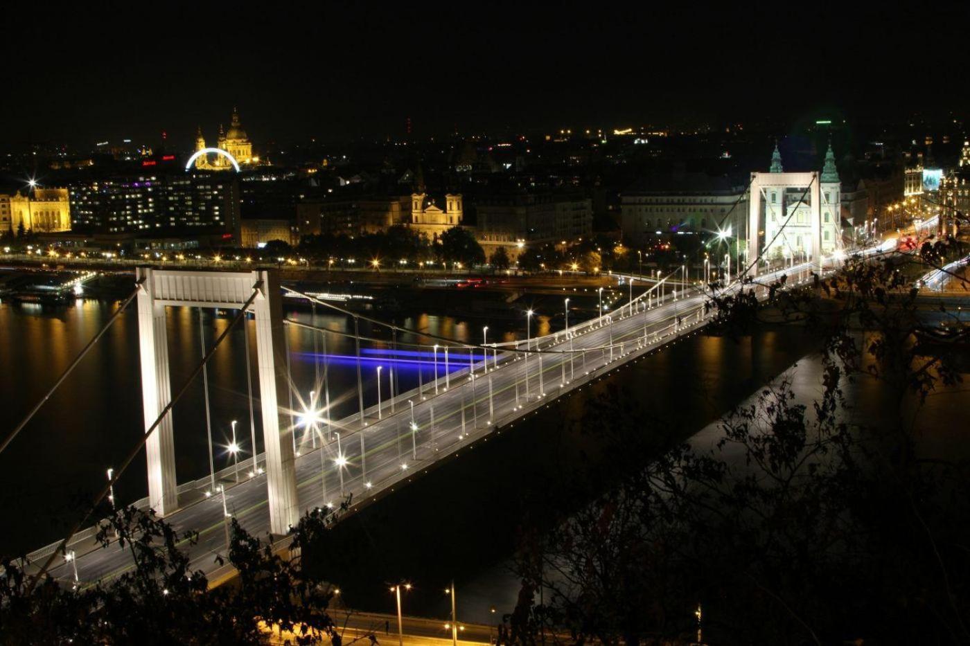 Bright Apartment In The Most Beautiful Street Of Budapest Vaci Street, Fashion Street Exteriör bild